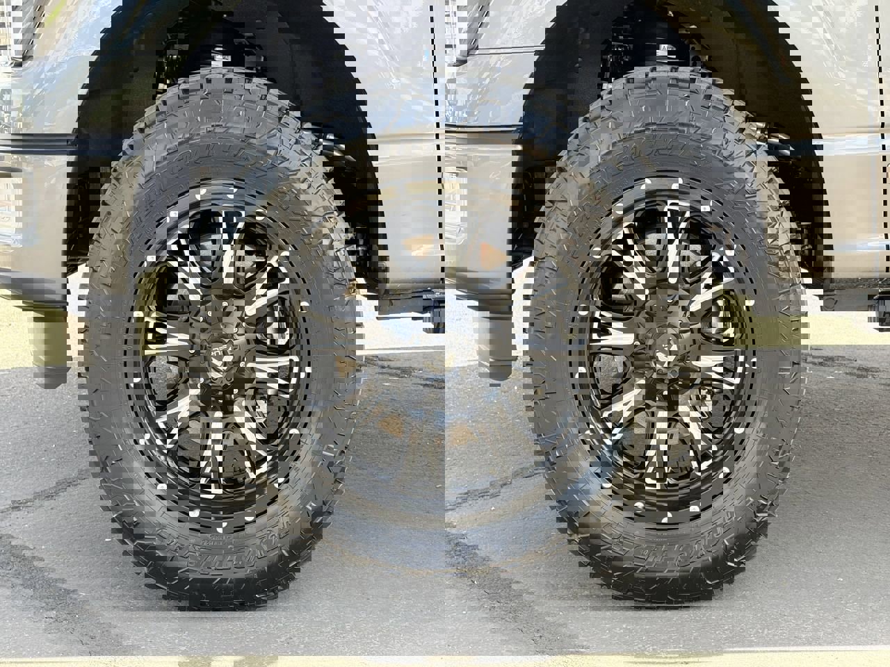 Used 2025 Ford F150 Platinum w/ Equipment Group 702A High image 9