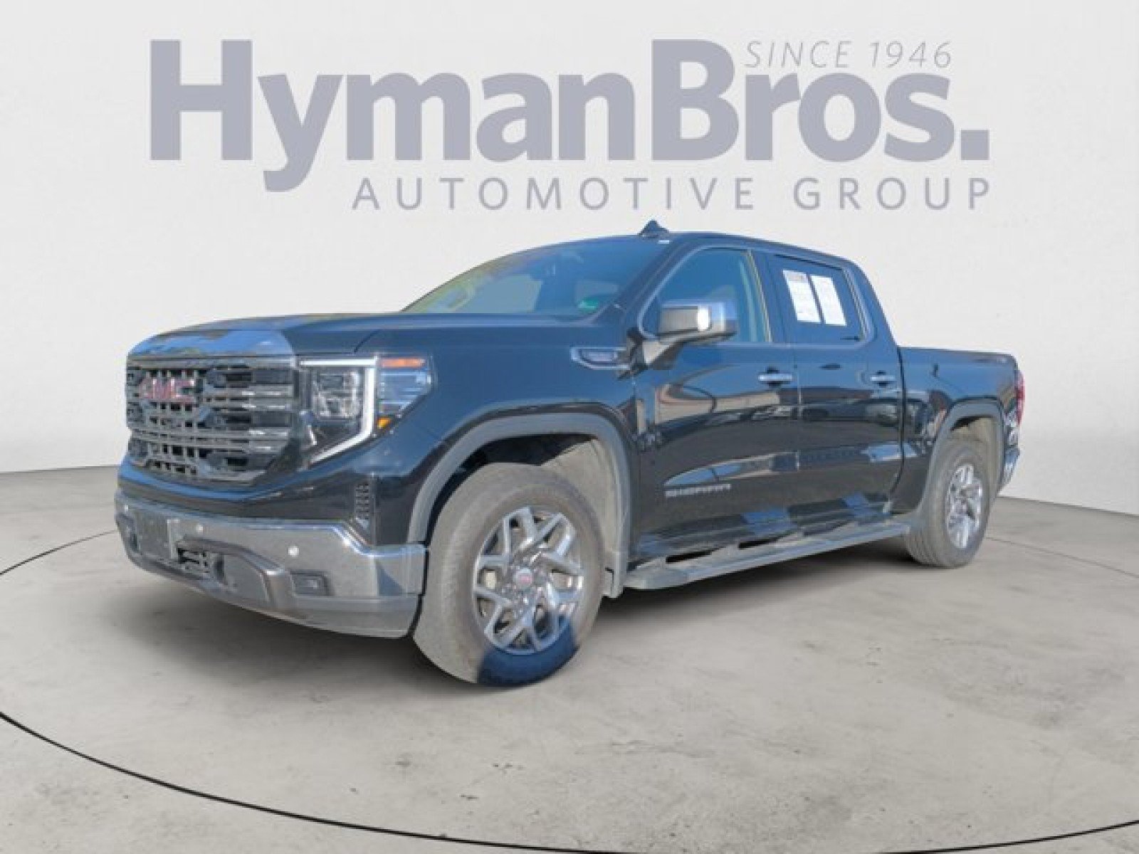Used 2023 GMC Sierra 1500 SLT w/ SLT Premium Plus Package AWD/4WD image 8