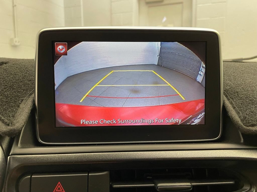 Used 2018 FIAT 124 Spider Abarth w/ Convenience Group RWD image 16