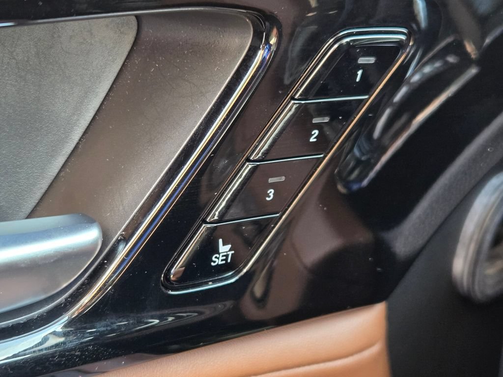 Used 2024 Acura MDX SH-AWD w/ Technology Package image 27