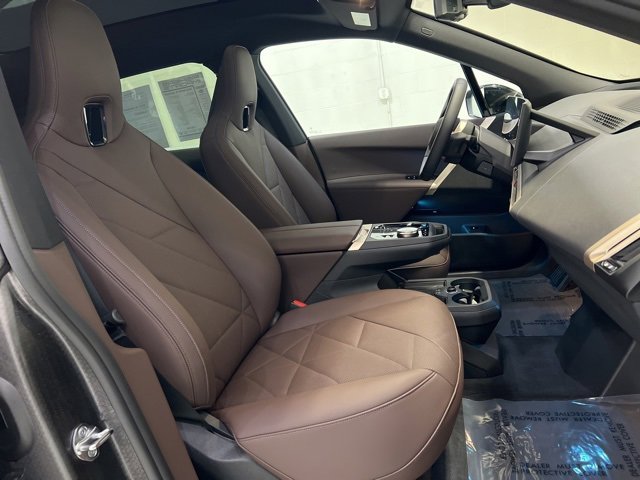 Used 2025 BMW iX xDrive50 image 68