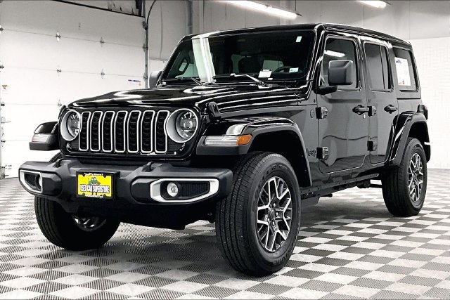 Used 2026 Jeep Wrangler Unlimited Sahara AWD/4WD image 13