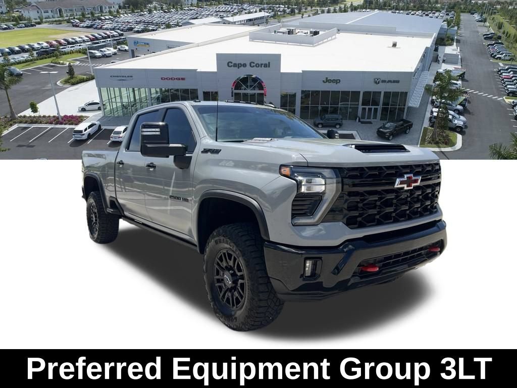Used 2024 Chevrolet Silverado 2500 ZR2 w/ Technology Package AWD/4WD image 3