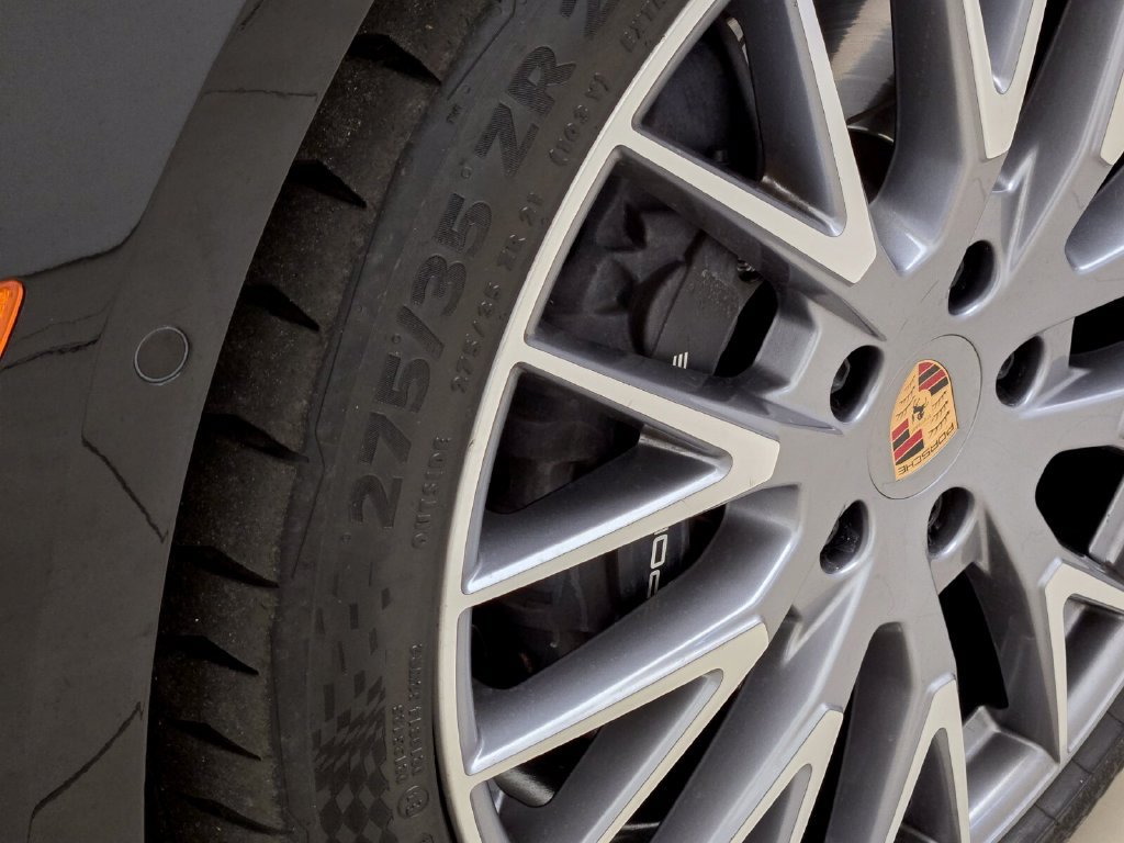 Used 2025 Porsche Panamera 4 AWD/4WD image 14