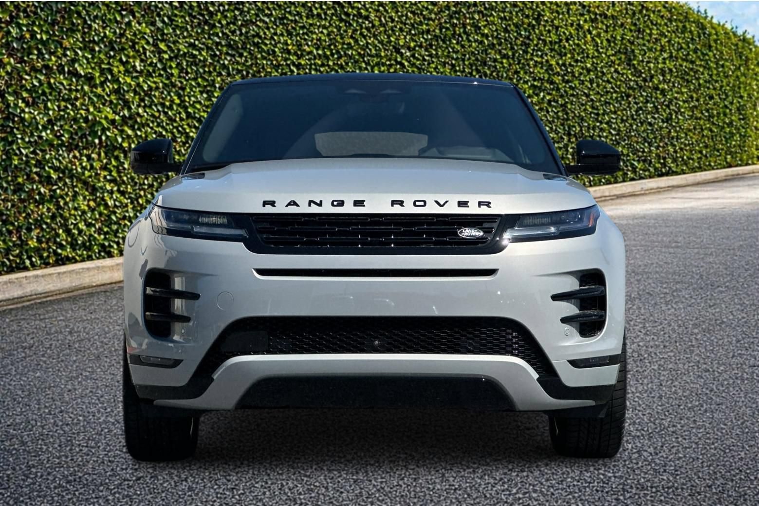 New 2026 Land Rover Range Rover Evoque Dynamic SE AWD/4WD image 9