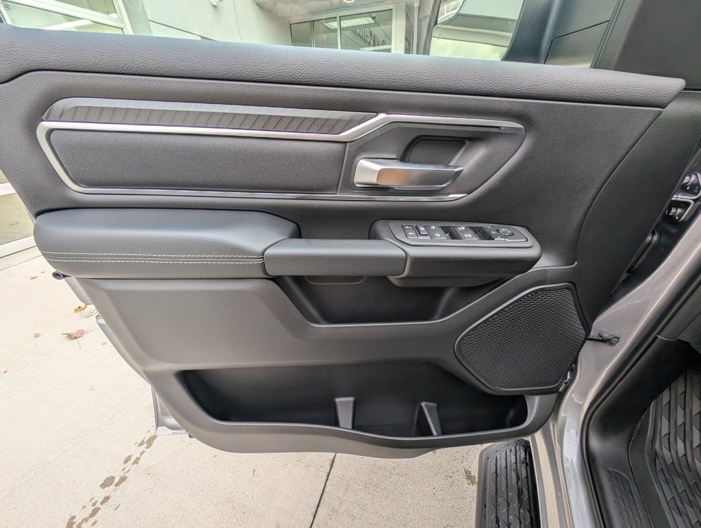New 2026 RAM 1500 4x4 Crew Cab image 41