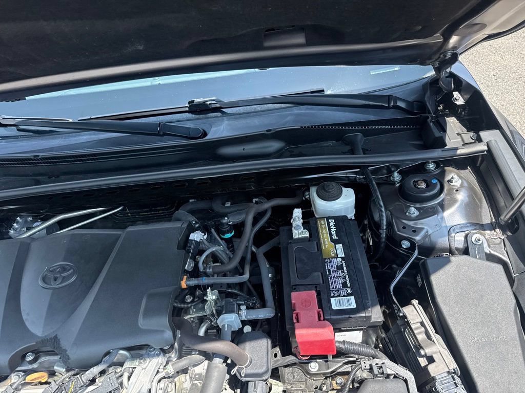 Used 2020 Toyota Camry SE FWD image 24