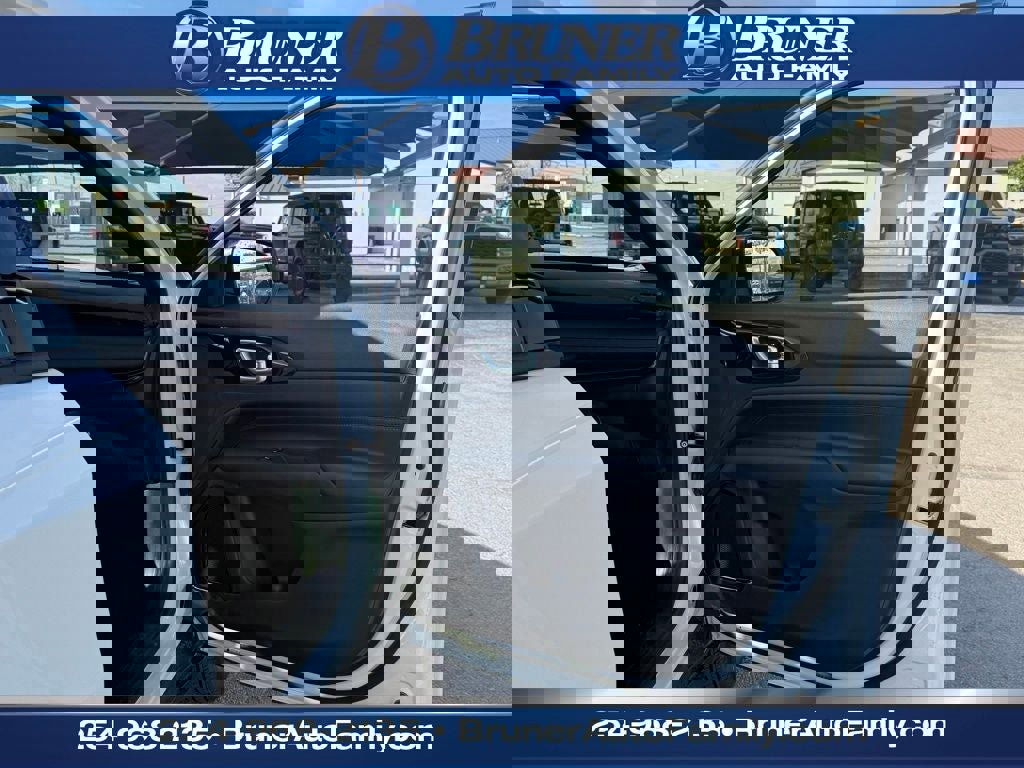 New 2026 Jeep Compass Latitude image 13