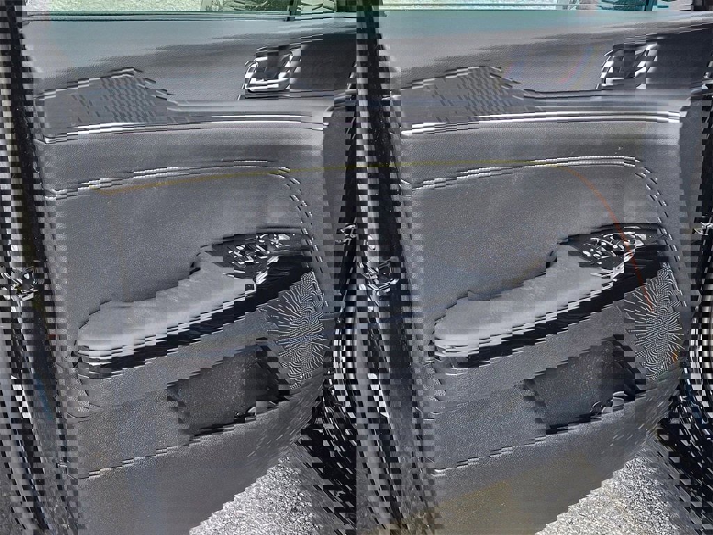 Used 2025 Kia K5 GT image 10