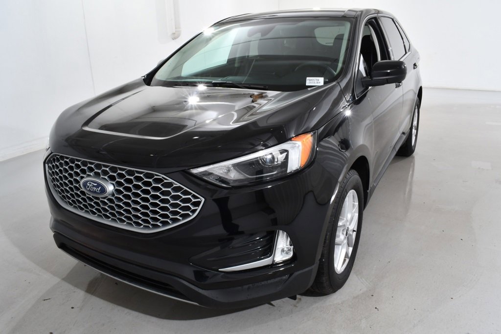 Used 2023 Ford Edge SEL w/ Convenience Package image 2