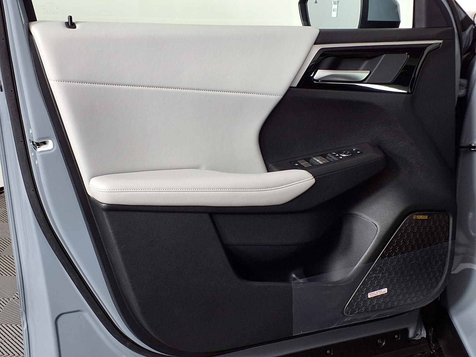 New 2026 Mitsubishi Outlander SE FWD image 21