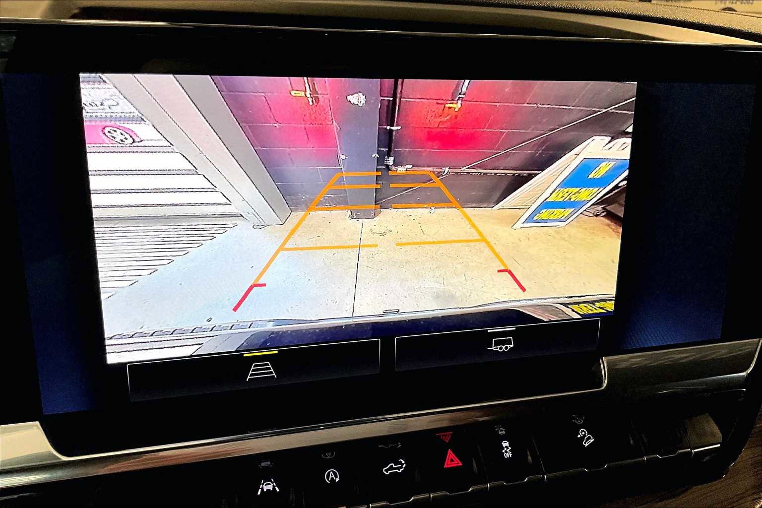 Used 2024 Chevrolet Silverado 1500 RST w/ Z71 Off-Road Package image 19