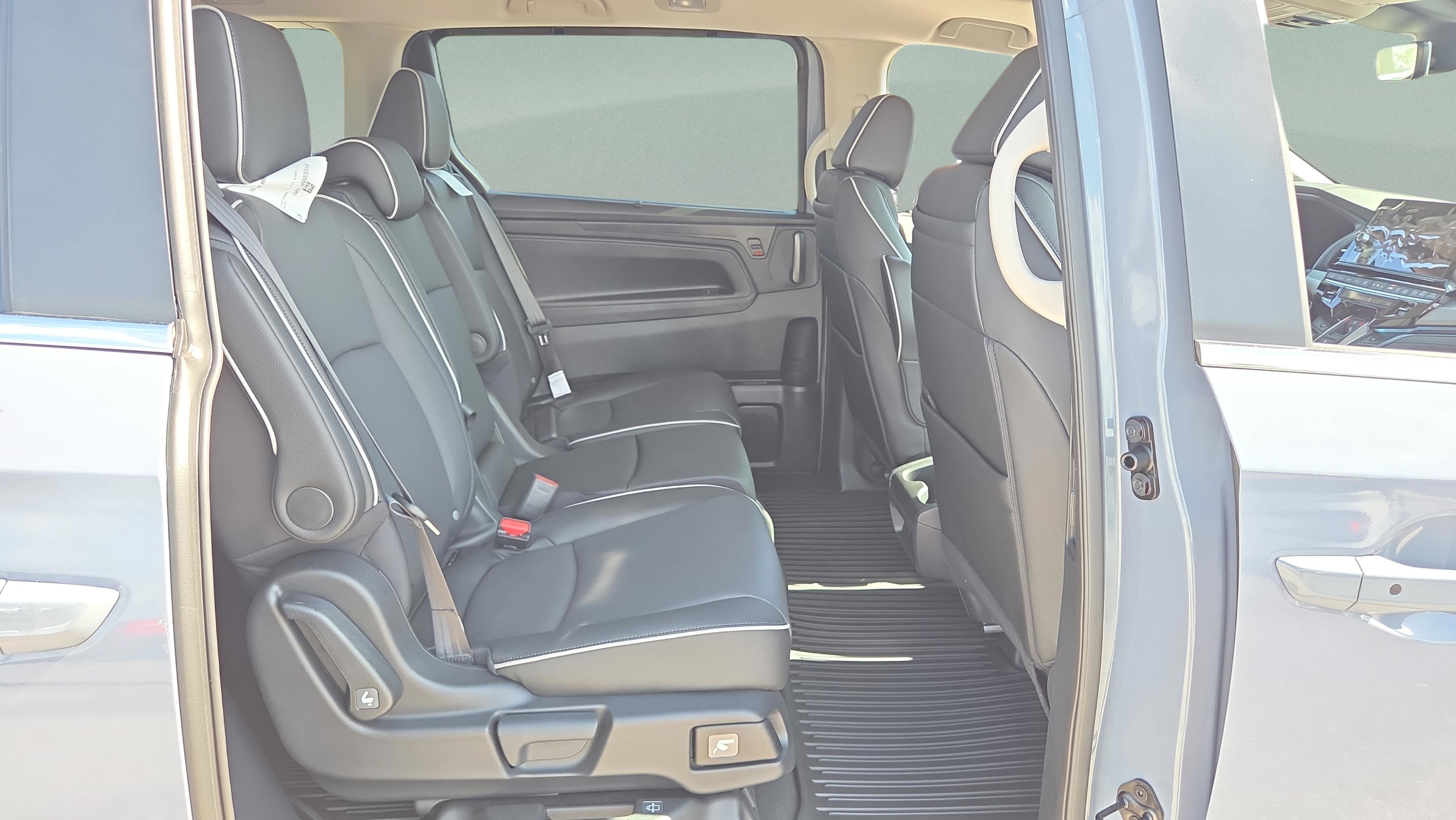 New 2026 Honda Odyssey Touring image 21