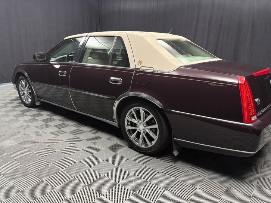 Used 2008 Cadillac DTS Luxury I FWD image 16