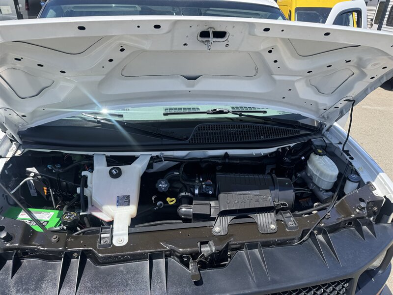 Used 2017 Chevrolet Express 2500 RWD image 22