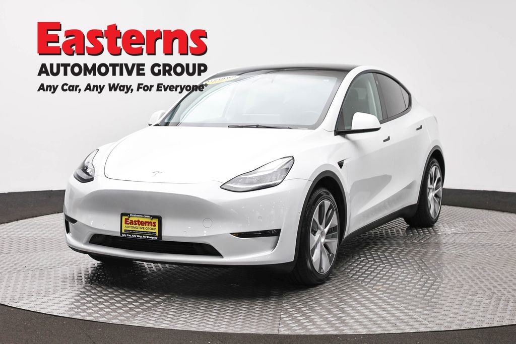 Used 2022 Tesla Model Y Long Range AWD/4WD image 1