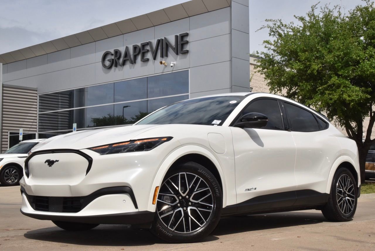 Certified 2025 Ford Mustang Mach-E Premium image 2