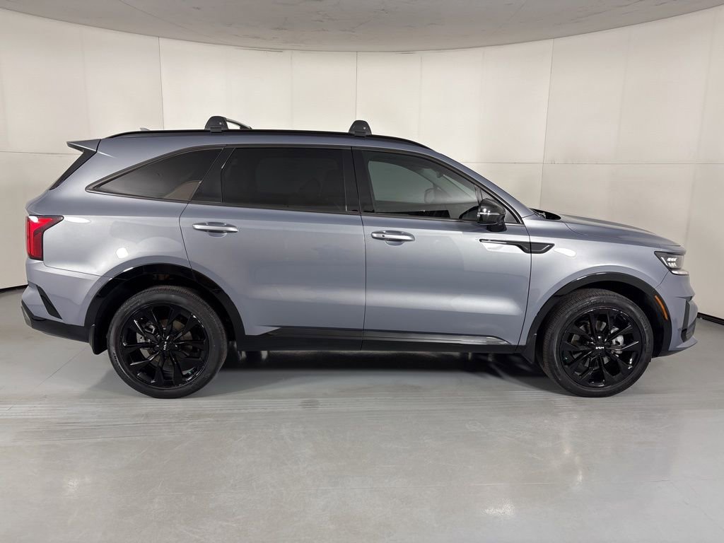 Used 2023 Kia Sorento SX image 9