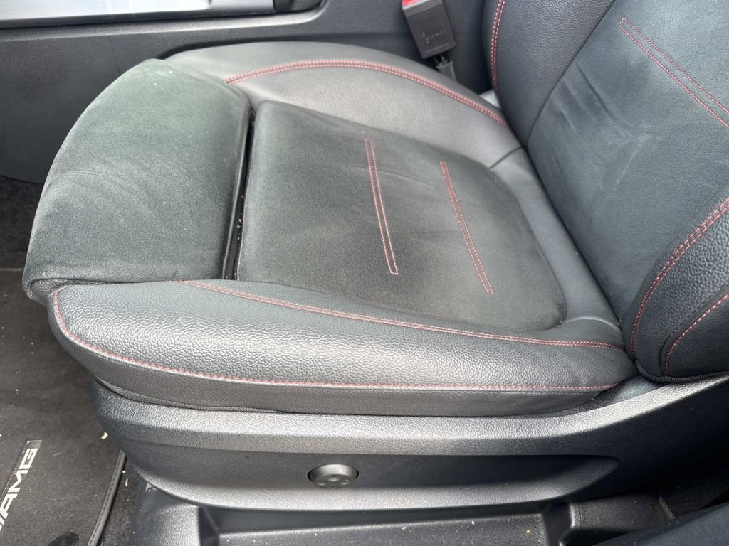 Used 2025 Mercedes-Benz GLB 250 image 17