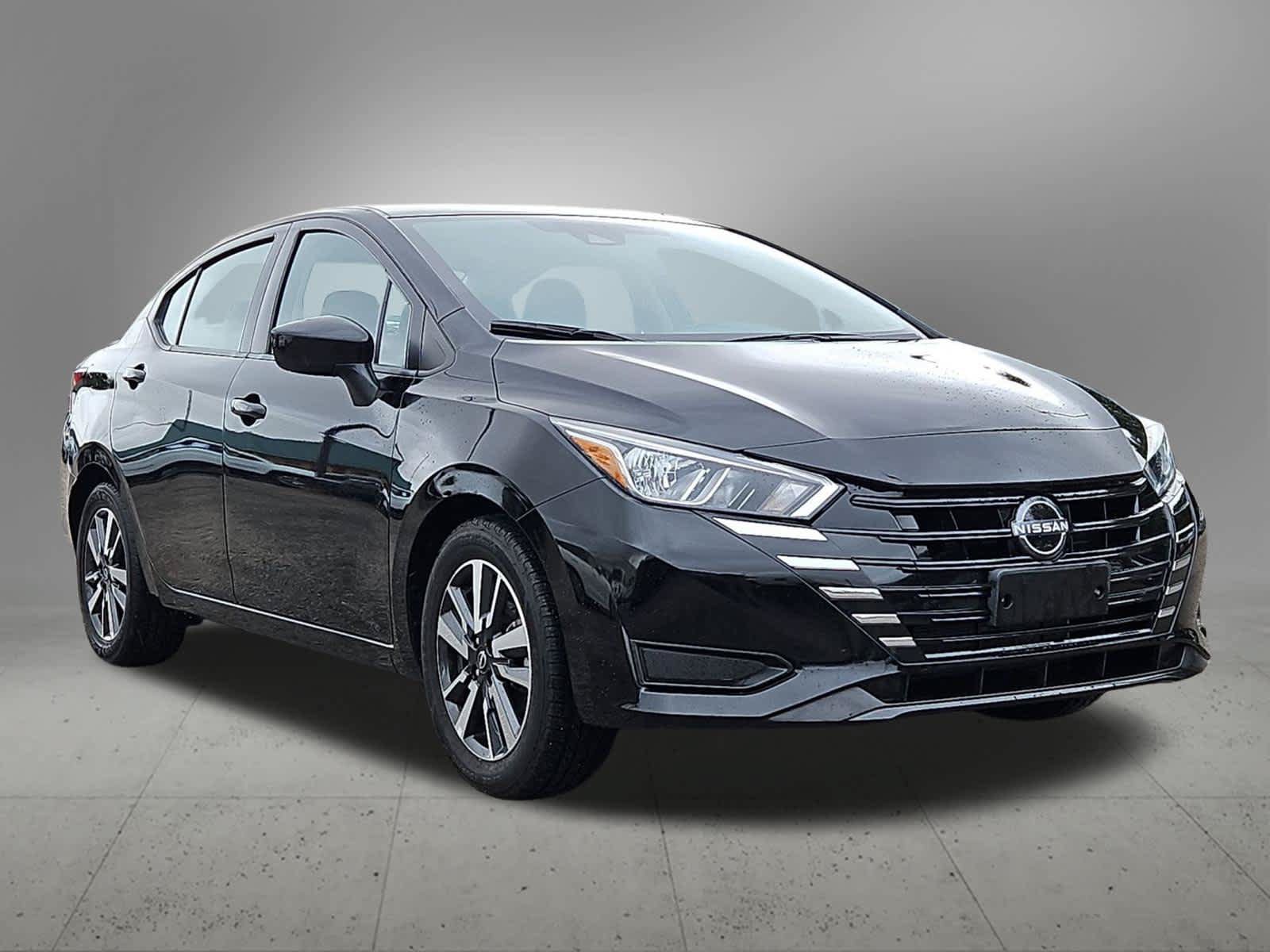Used 2024 Nissan Versa SV FWD image 8