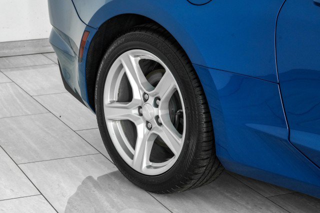 Used 2021 Chevrolet Camaro LT w/ Technology Package RWD image 47