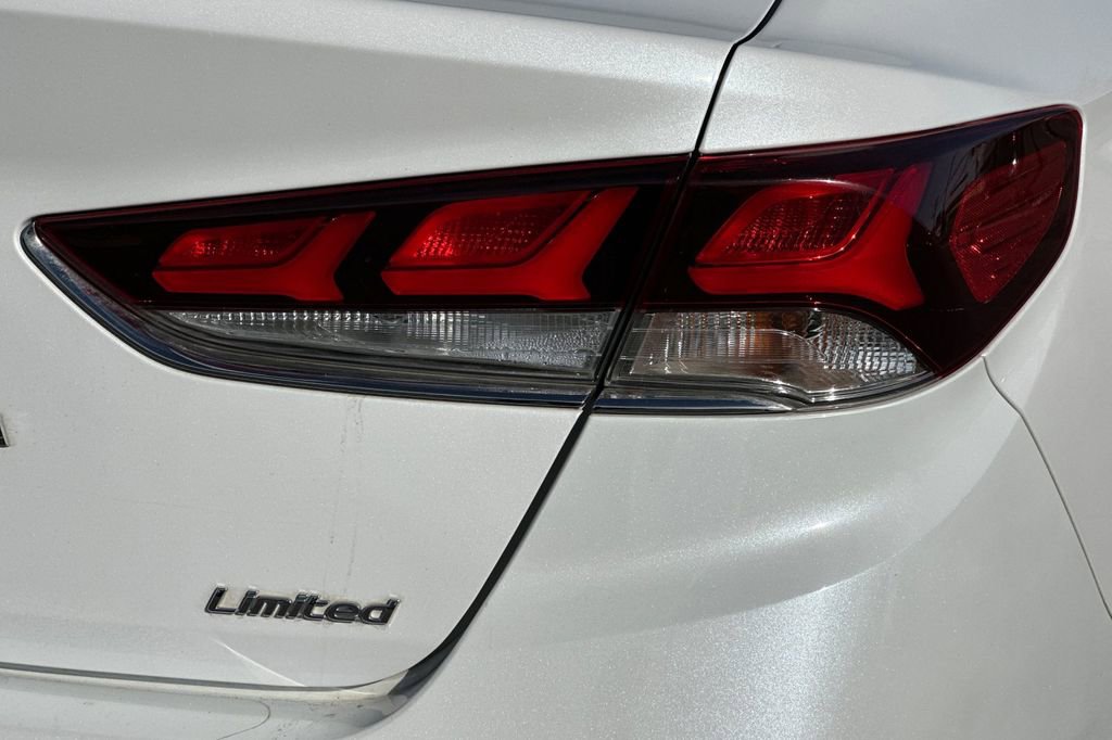 Used 2018 Hyundai Sonata Limited image 9