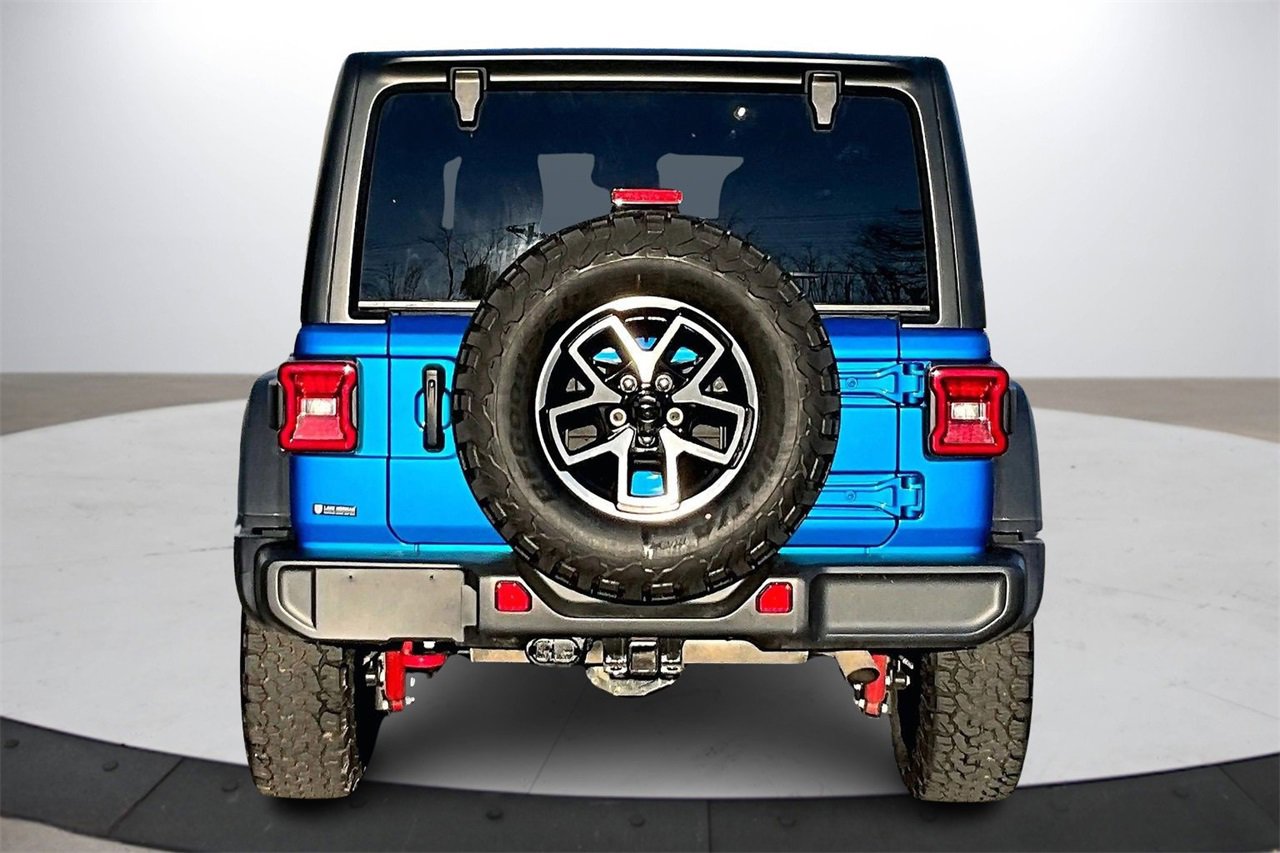 Certified 2024 Jeep Wrangler Unlimited Rubicon w/ Technology Group image 8