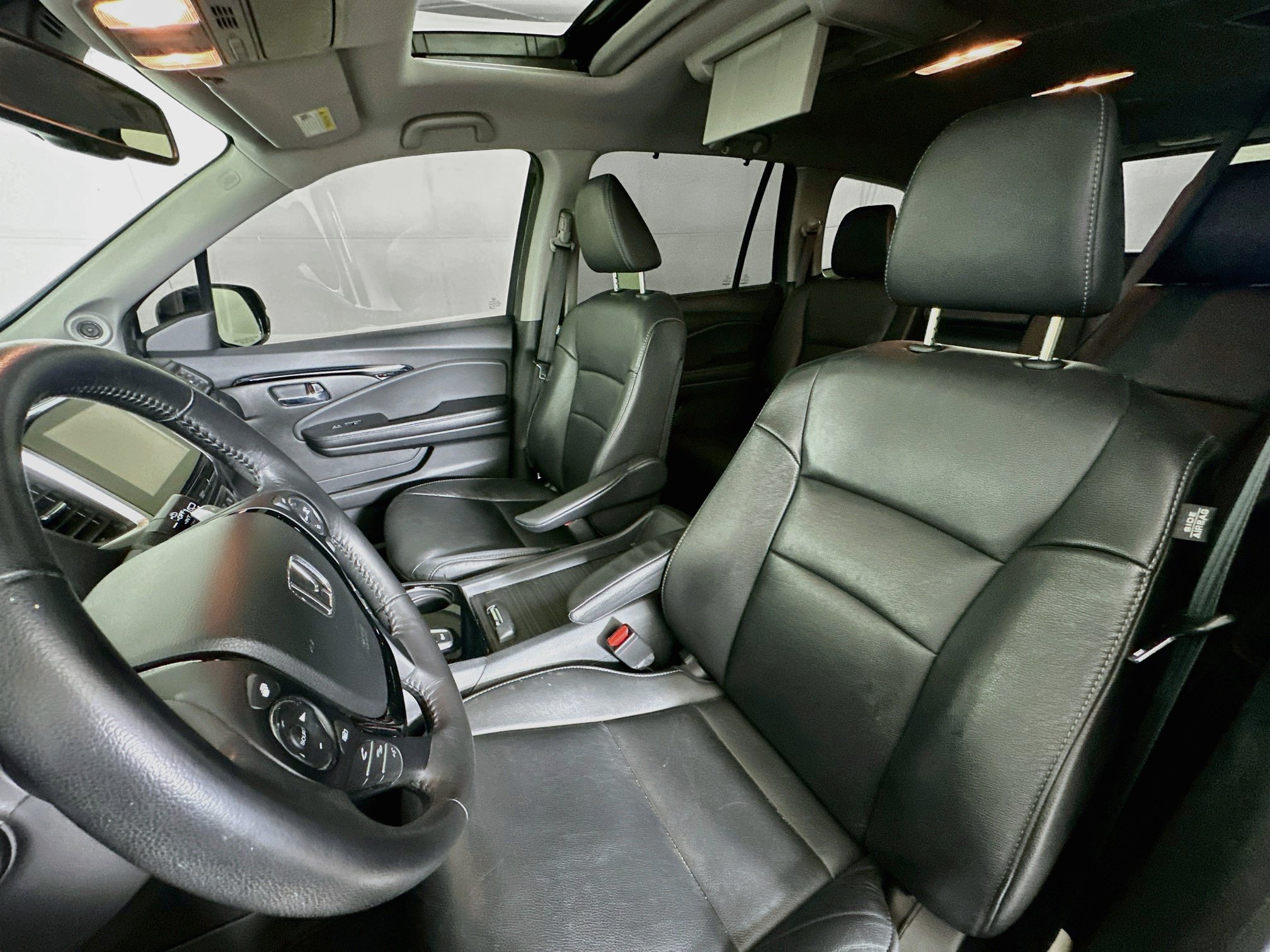 Used 2017 Honda Pilot Touring image 13