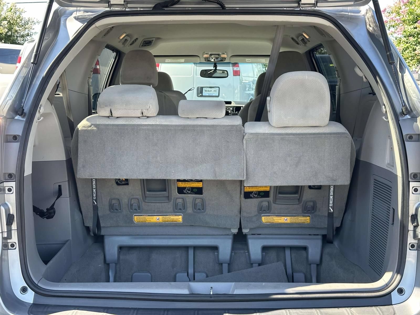 Used 2013 Toyota Sienna LE w/ Towing Pkg FWD image 26