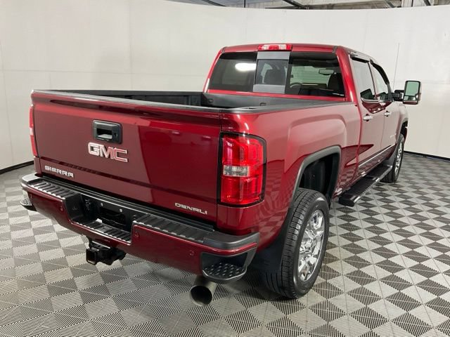 Used 2019 GMC Sierra 2500 Denali w/ Duramax Plus Package AWD/4WD image 8