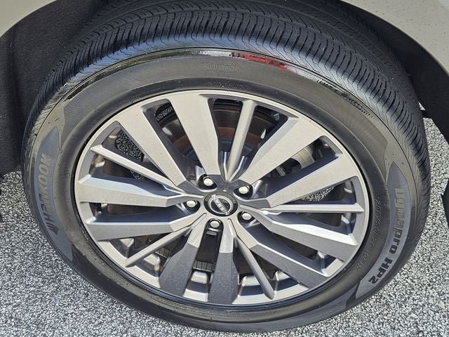 Used 2024 Nissan Pathfinder SL w/ SL Premium Package FWD image 10