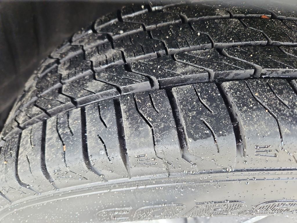 Used 2017 Jeep Grand Cherokee Limited image 38