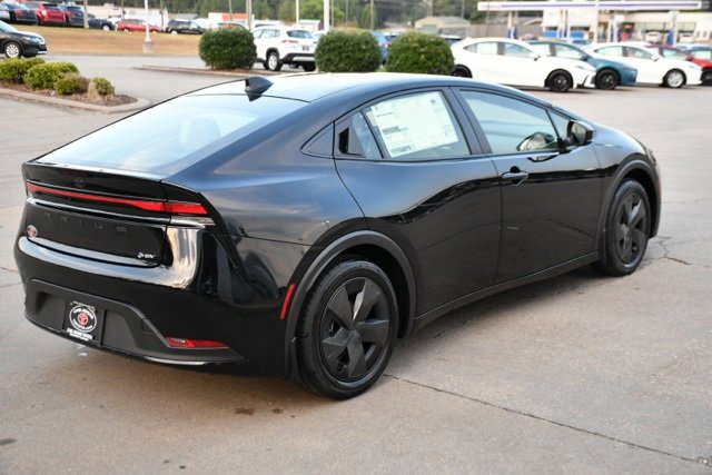 New 2026 Toyota Prius LE image 5