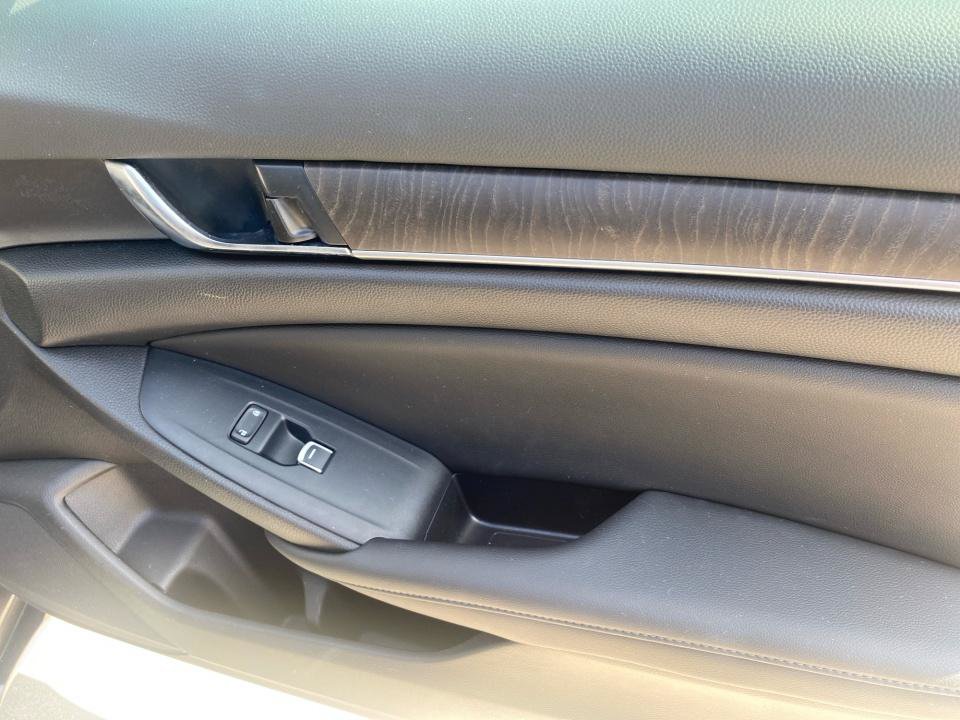 Used 2022 Honda Accord EX-L image 35