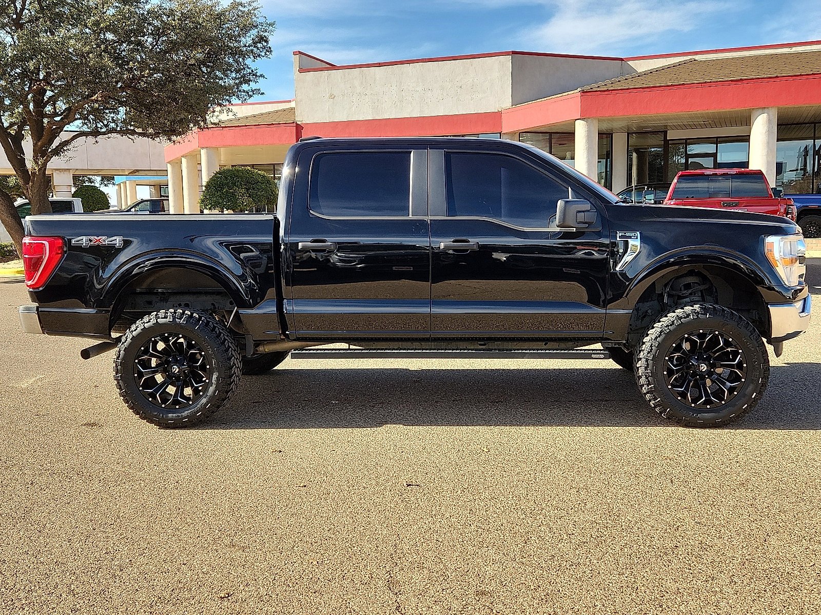 Used 2022 Ford F150 XLT image 5