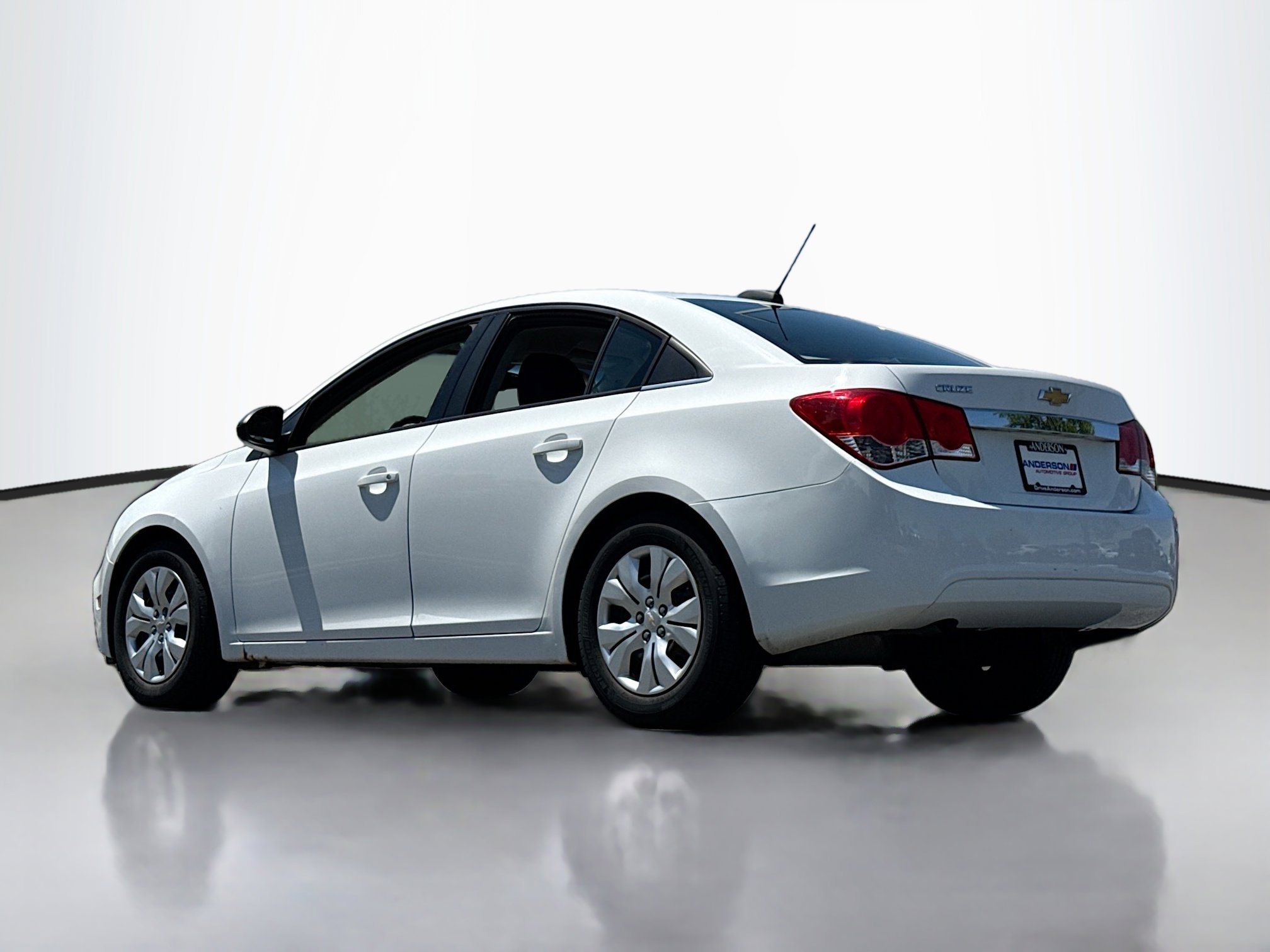 Used 2015 Chevrolet Cruze LS FWD image 11