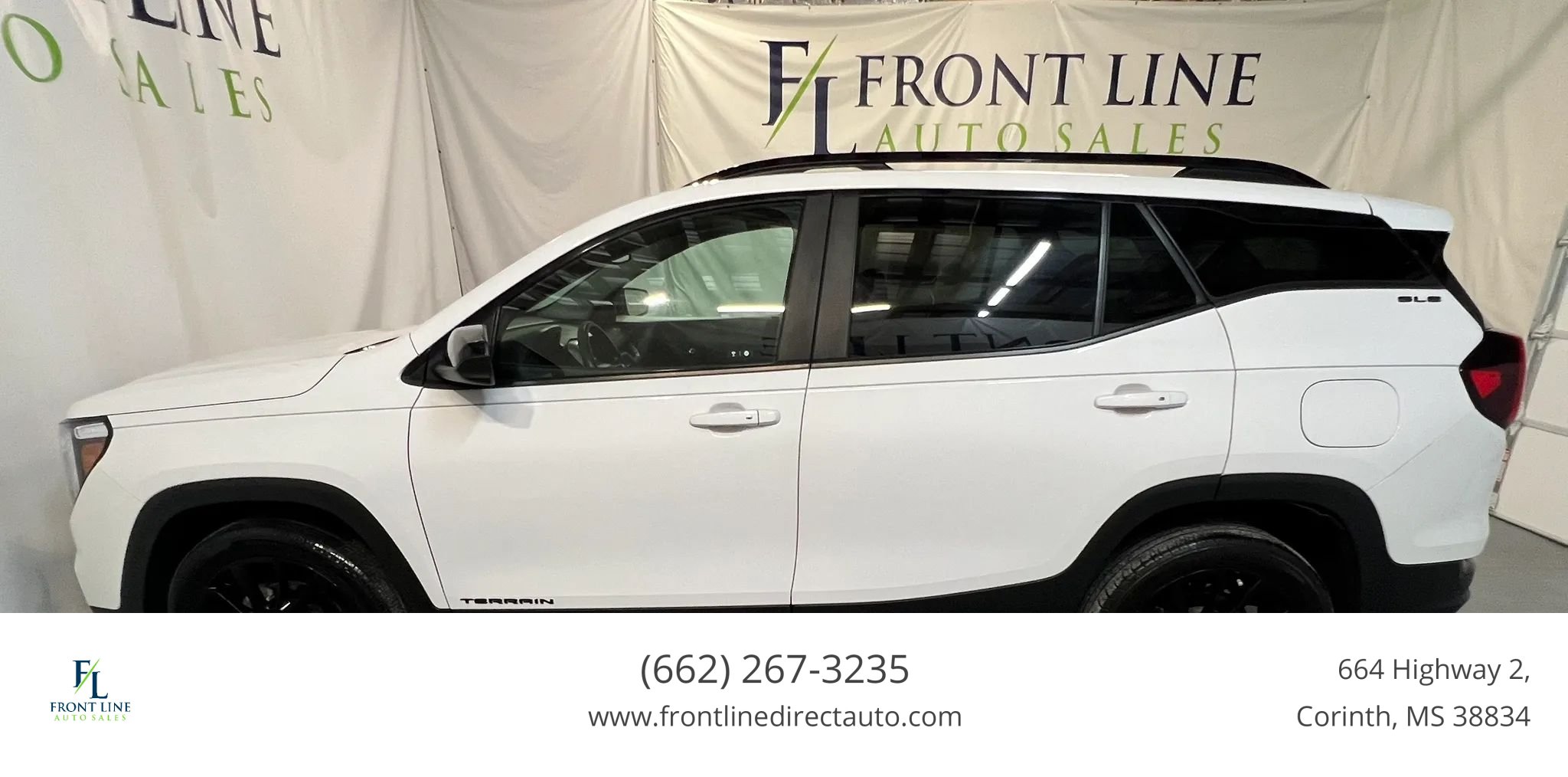 Used 2023 GMC Terrain SLE w/ Driver Convenience Package FWD image 4