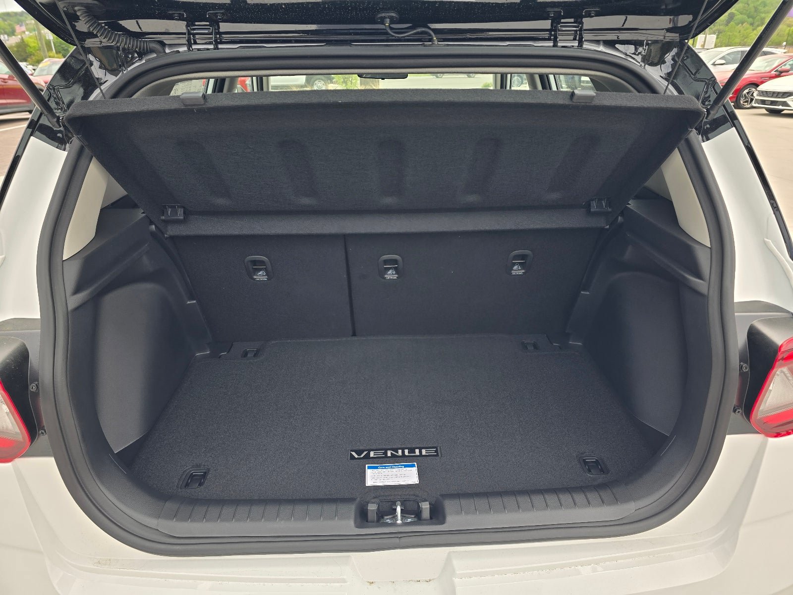 New 2026 Hyundai Venue SEL FWD image 25