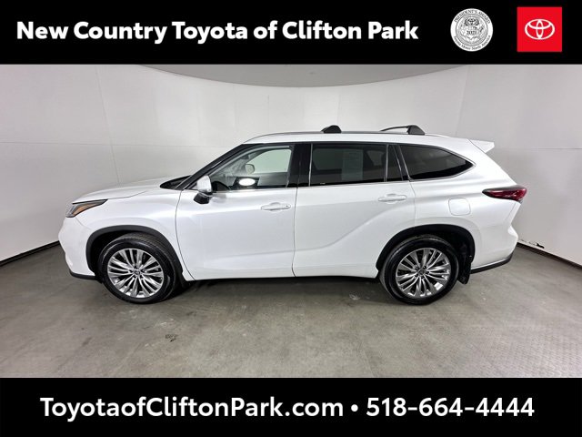 Used 2023 Toyota Highlander Platinum image 6
