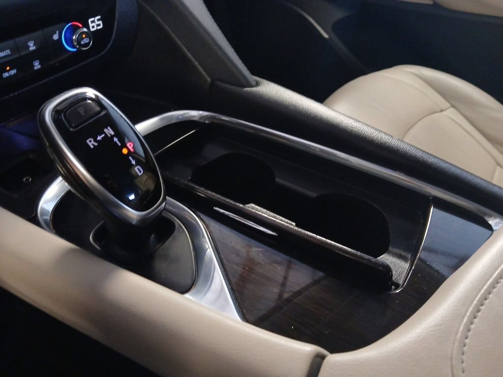 Used 2018 Buick Enclave Essence FWD image 36