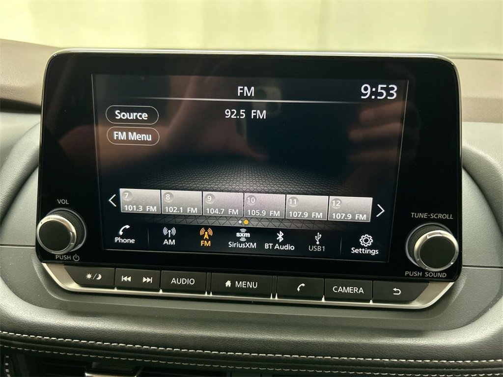 Used 2023 Nissan Rogue SV image 19