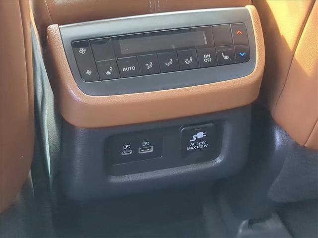 Used 2022 Nissan Pathfinder Platinum w/ Cargo Package image 26
