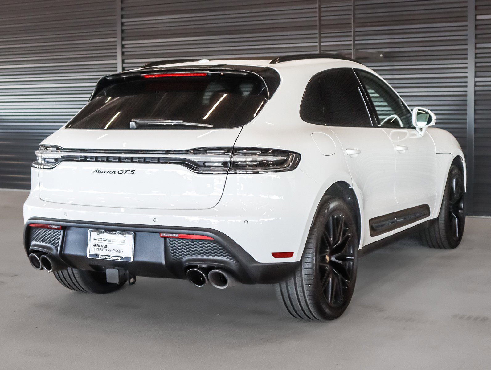Used 2025 Porsche Macan GTS image 10