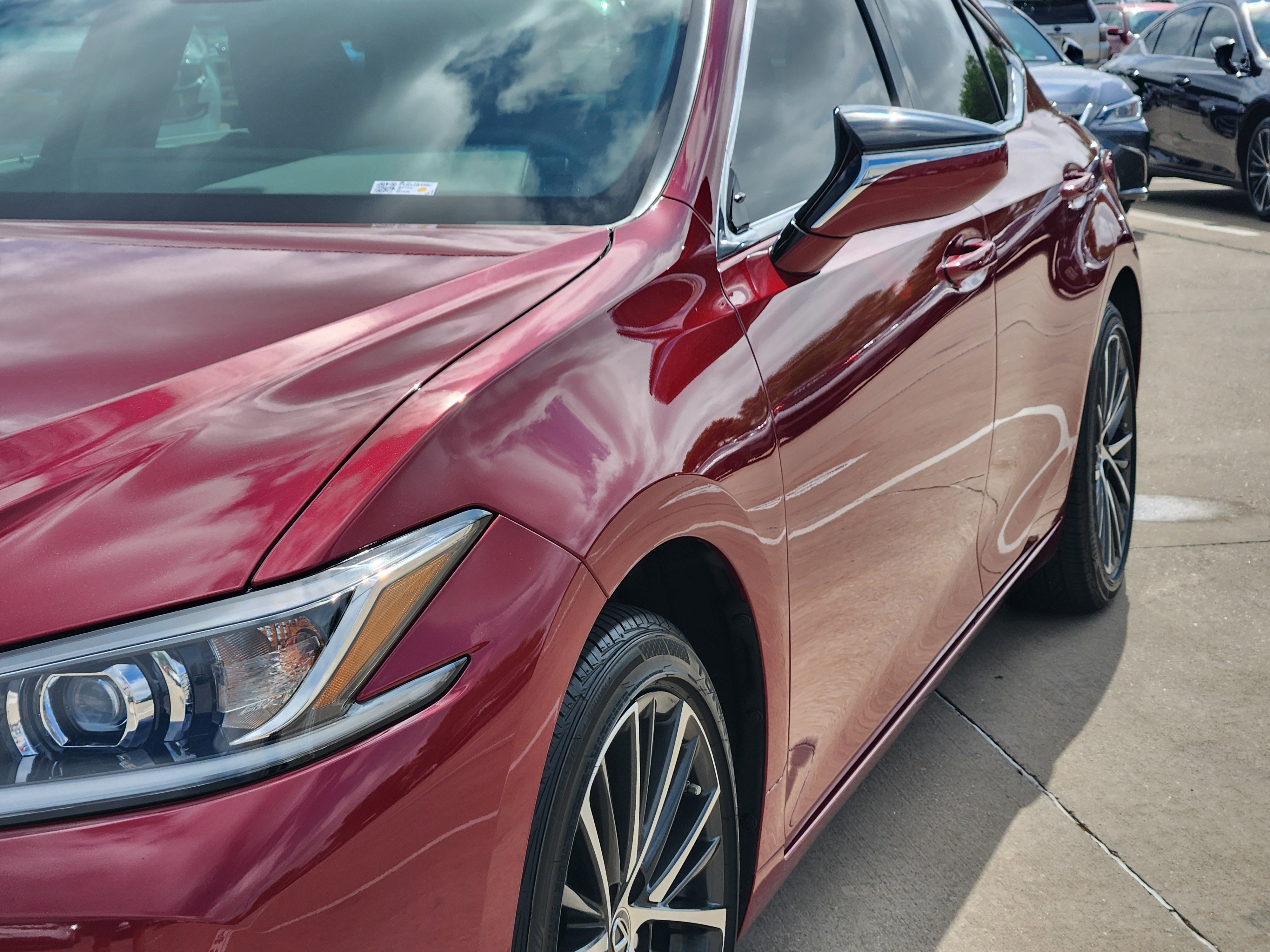 Used 2025 Lexus ES 300h w/ Premium Package image 9