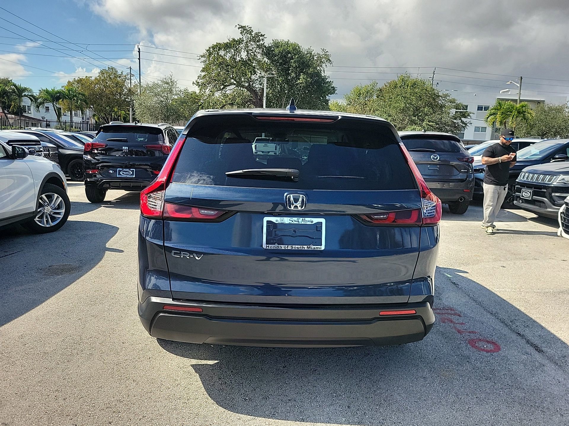 Used 2025 Honda CR-V EX image 12