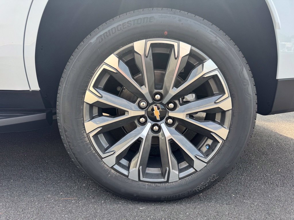 New 2026 Chevrolet Tahoe High Country w/ Sun And Tow Package AWD/4WD image 13