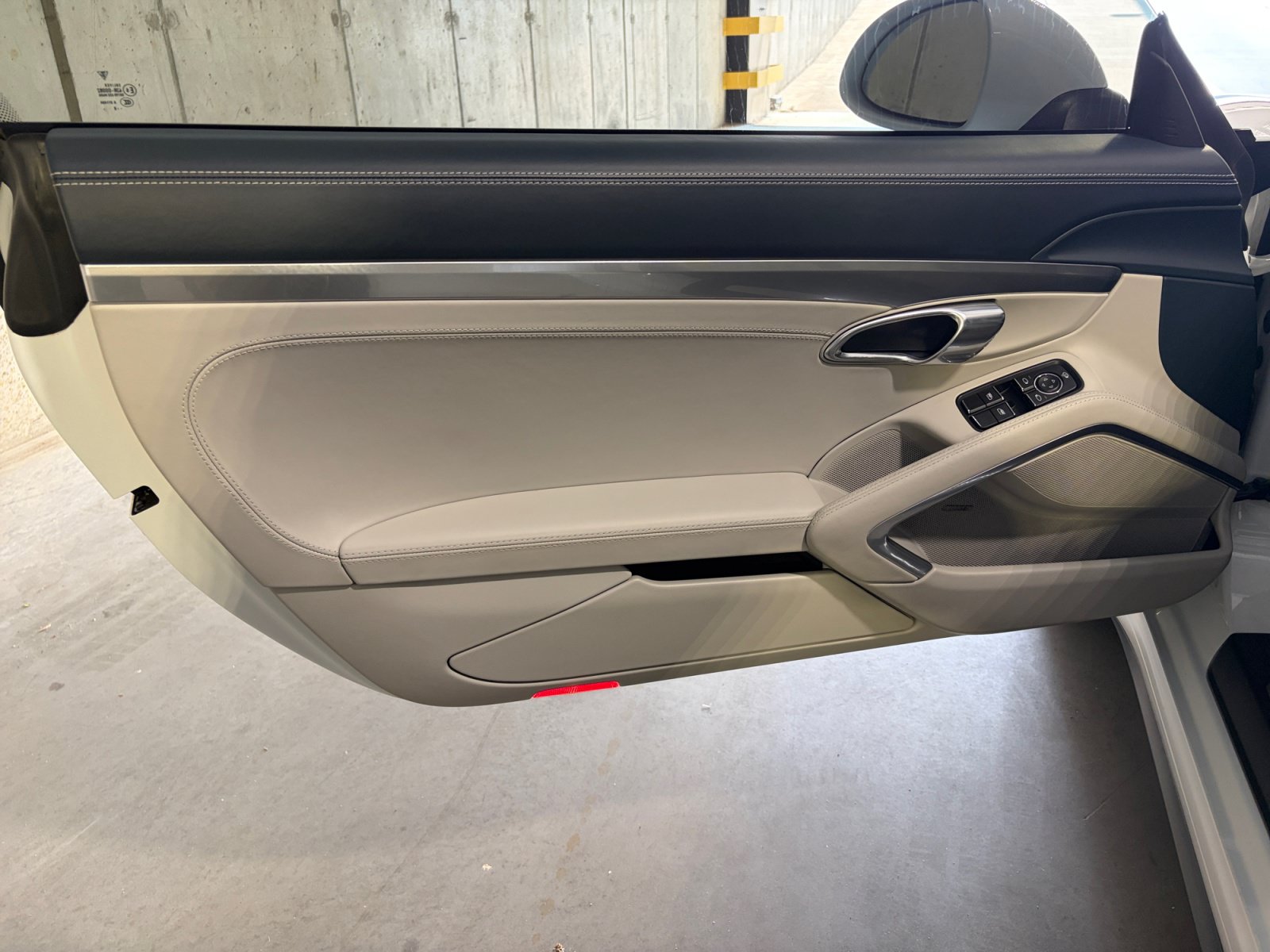 Certified 2019 Porsche 911 Carrera 4S AWD/4WD image 19