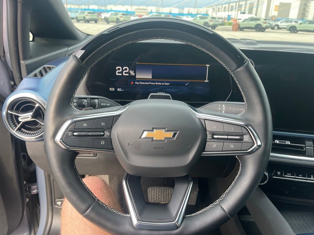 Used 2024 Chevrolet Equinox EV LT w/ Active Safety Package 3 FWD image 10