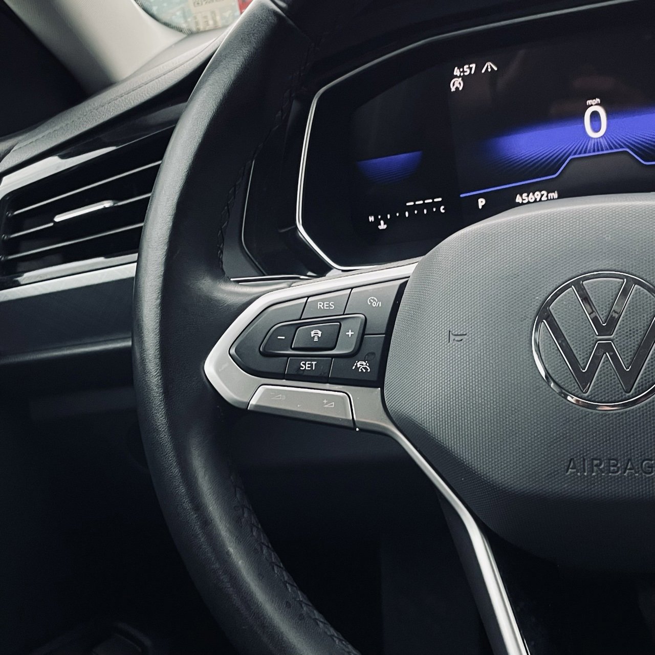 Used 2024 Volkswagen Jetta SE image 14