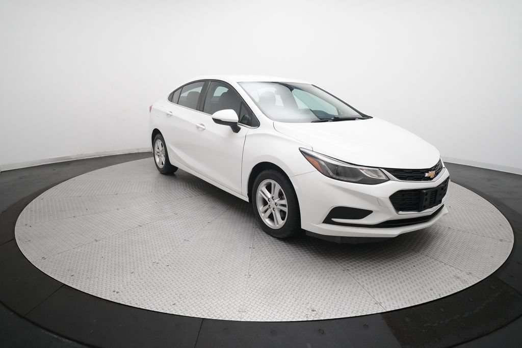 Used 2017 Chevrolet Cruze LT w/ Convenience Package FWD image 35